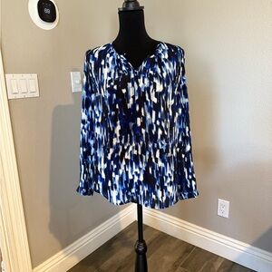 Collective Concepts Blue and White Blouse with Graphic Design and Relaxed Fit